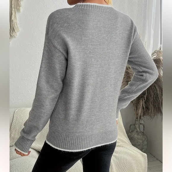 Luxe Snowflakes Sweater - Picture 4 of 13